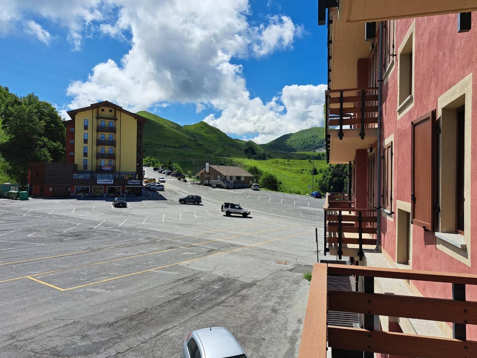 Zona Portici Apartman Prato Nevoso Kültér fotó